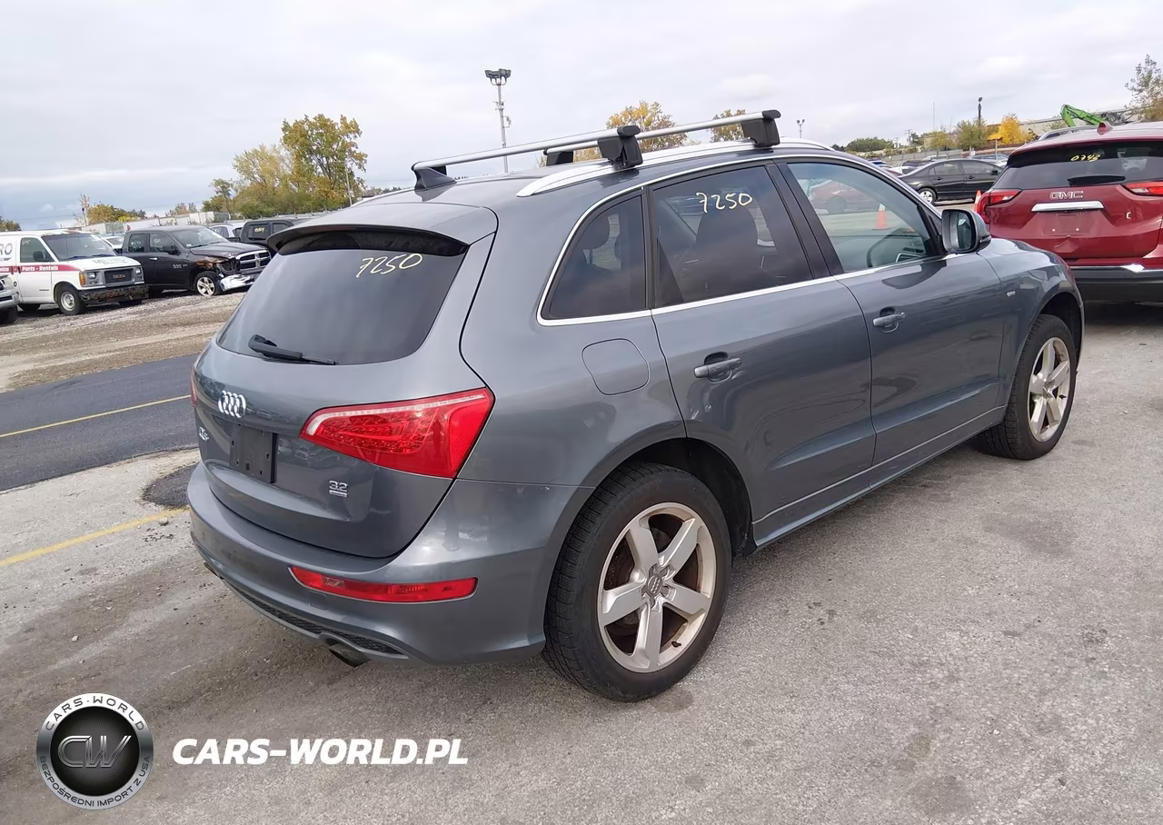 2012 Audi Q5 3.2 Premium VIN:WA1WKAFP8CA002036 - 4