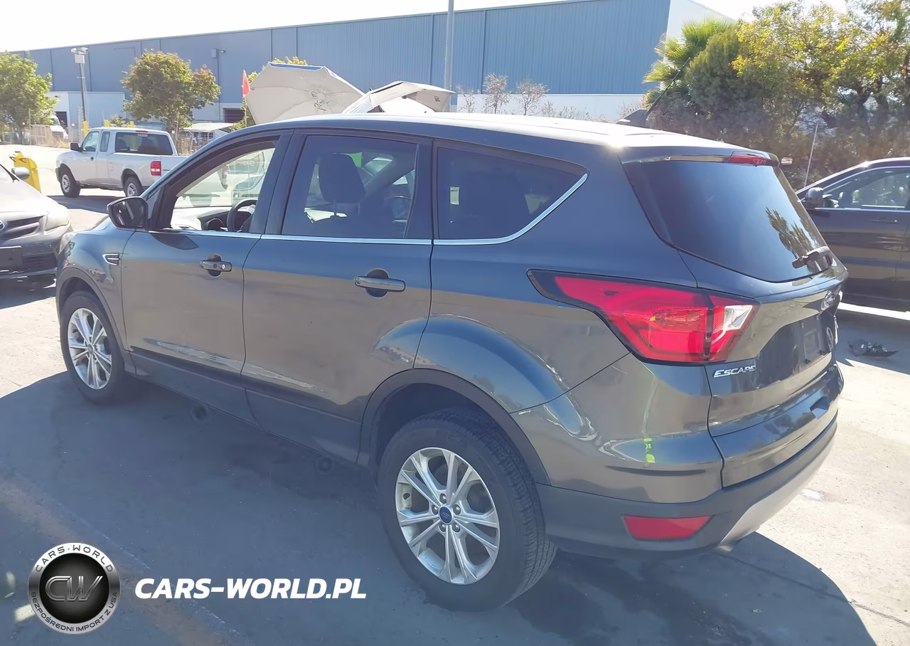 2019 Ford Escape Se VIN:1FMCU0GD2KUC06034 - 3