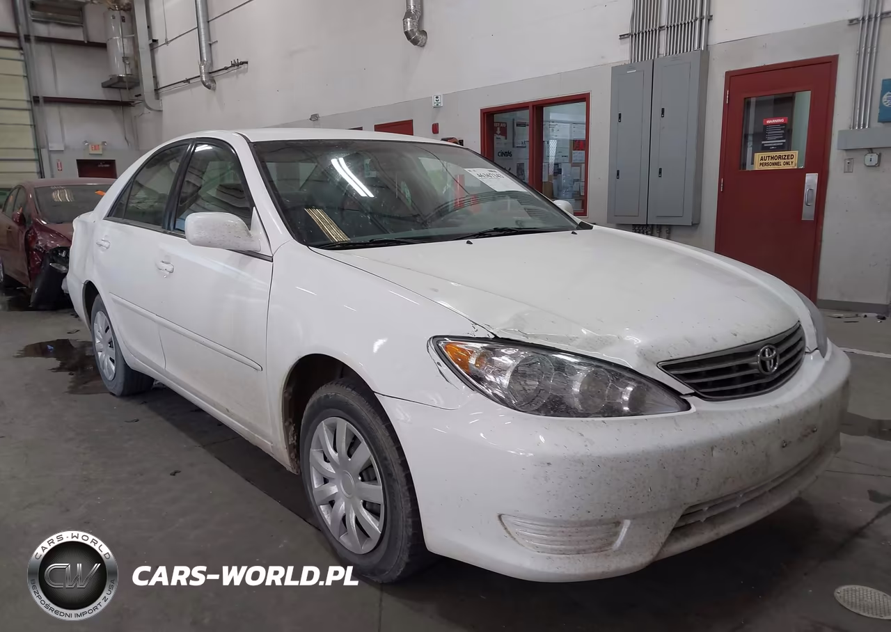 2005 Toyota Camry Le – zdjęcie 1 z 13