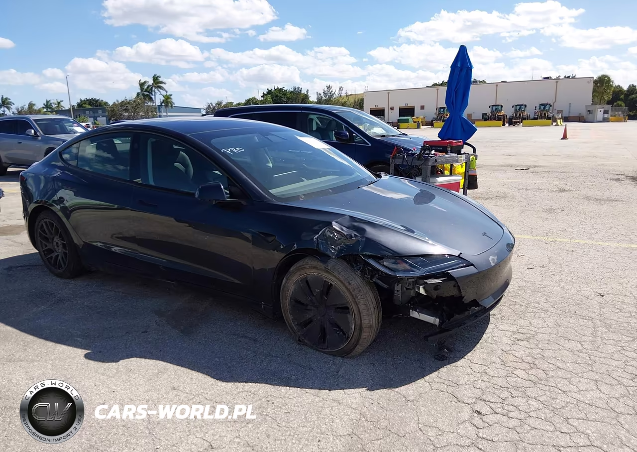 2026 Tesla Model 3 Premium Rear-Wheel Drive-Rear-Wheel Drive – zdjęcie 1 z 18