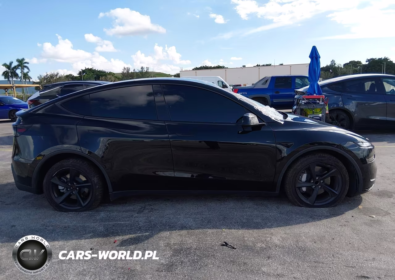 2026 Tesla Model Y Premium Rear-Wheel Drive-Rear-Wheel Drive VIN:7SAYGDED2TF575517 - 13