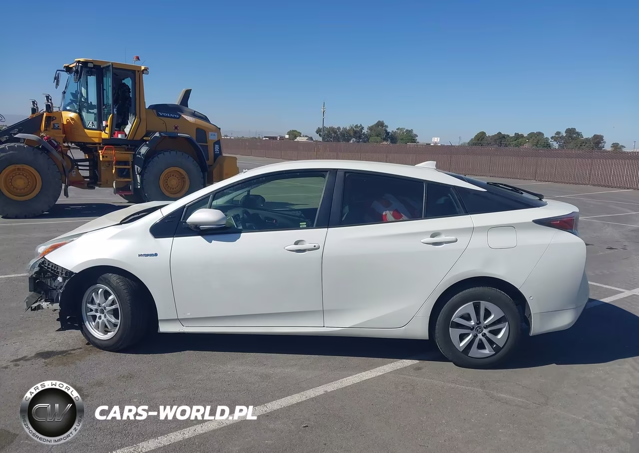 2018 Toyota Prius Two VIN:JTDKBRFU3J3062820 - 15