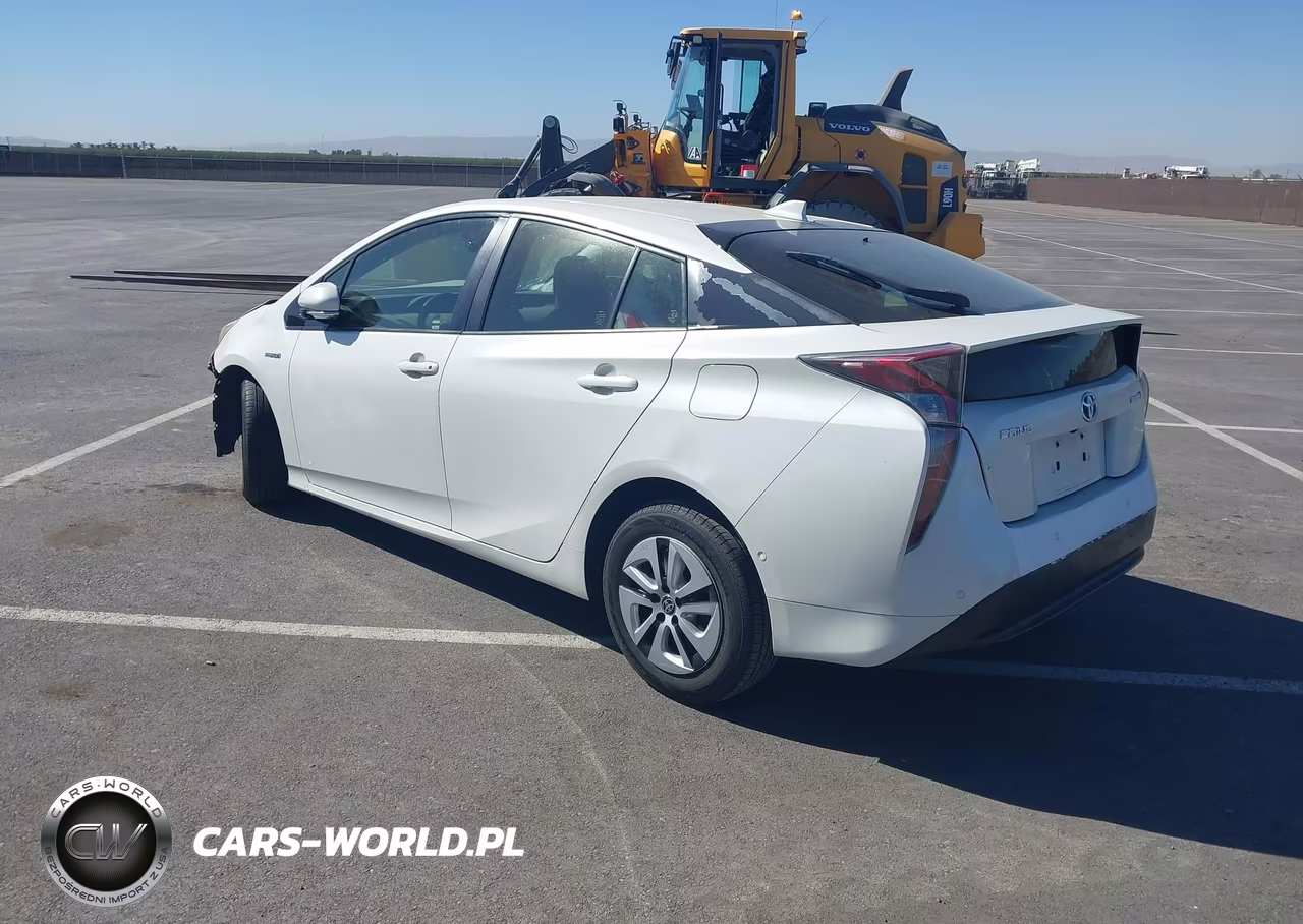 2018 Toyota Prius Two VIN:JTDKBRFU3J3062820 - 3