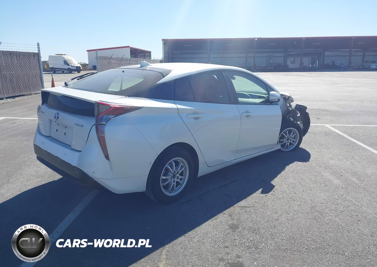 2018 Toyota Prius Two VIN:JTDKBRFU3J3062820 - 4