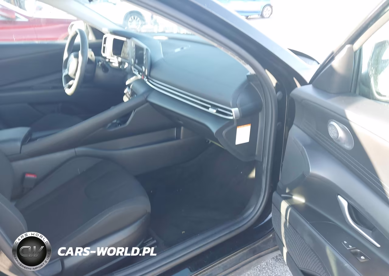 2026 Hyundai Elantra Hybrid Blue VIN:KMHLM4DJ6TU198409 - 5
