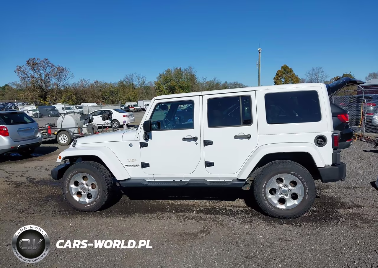 2015 Jeep Wrangler Unlimited Sahara VIN:1C4BJWEG3FL603997 - 14