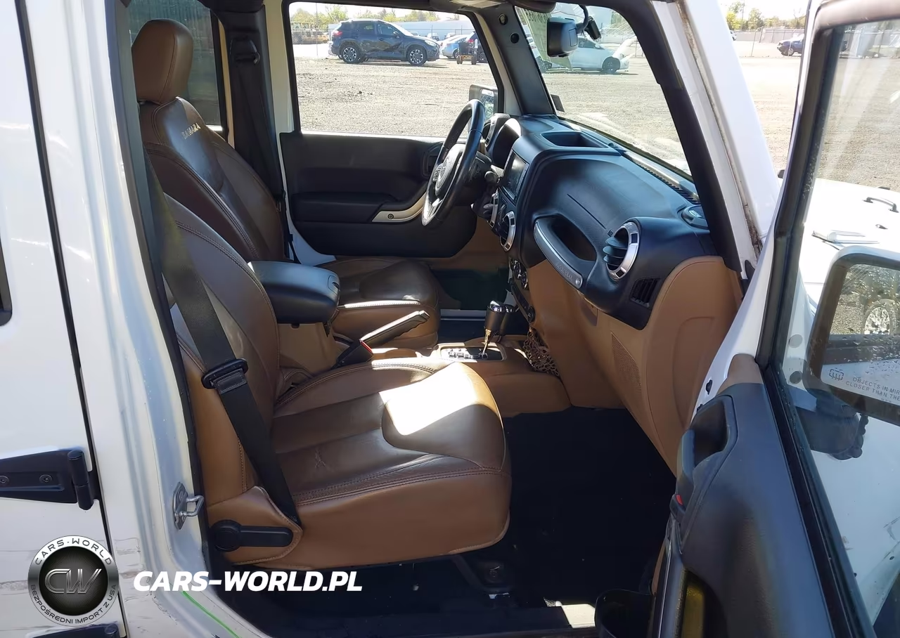 2015 Jeep Wrangler Unlimited Sahara VIN:1C4BJWEG3FL603997 - 5