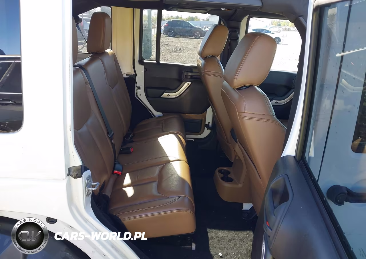 2015 Jeep Wrangler Unlimited Sahara VIN:1C4BJWEG3FL603997 - 8