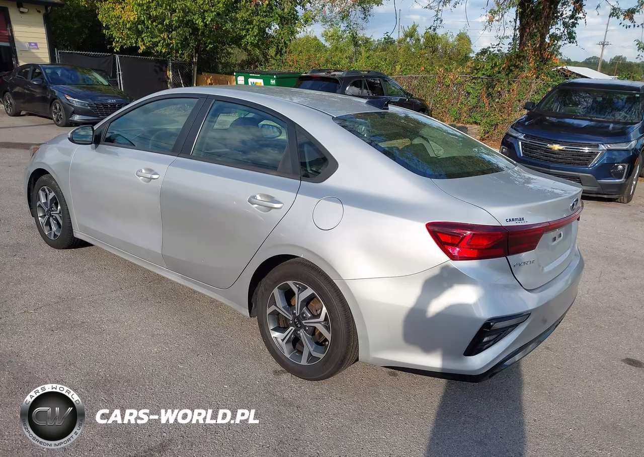2021 Kia Forte Lxs VIN:3KPF24AD5ME326953 - 3