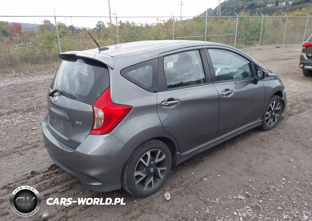2017 Nissan Versa Note Sr VIN:3N1CE2CP9HL353616 - 4