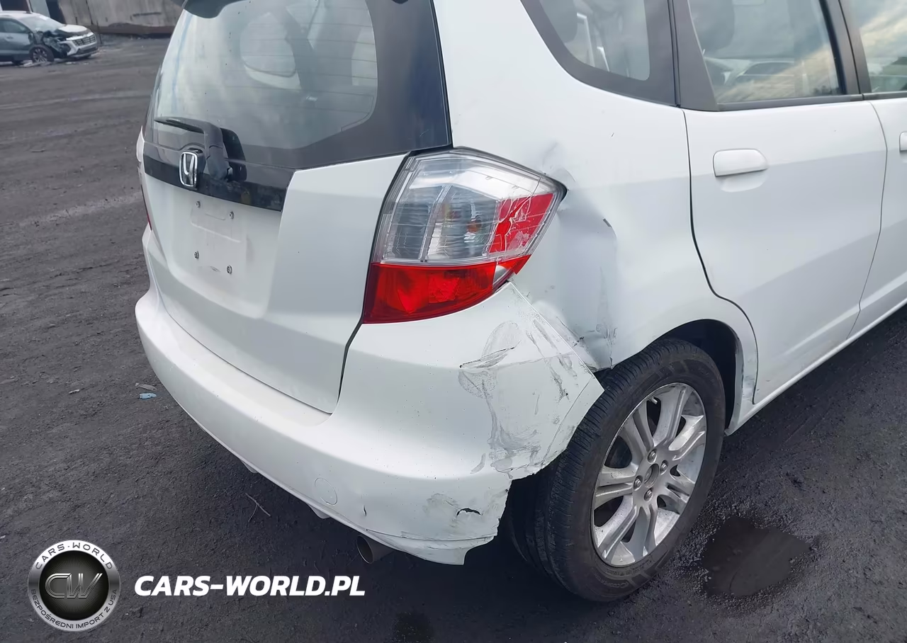 2012 Honda Fit VIN:JHMGE8H36CC035642 - 12
