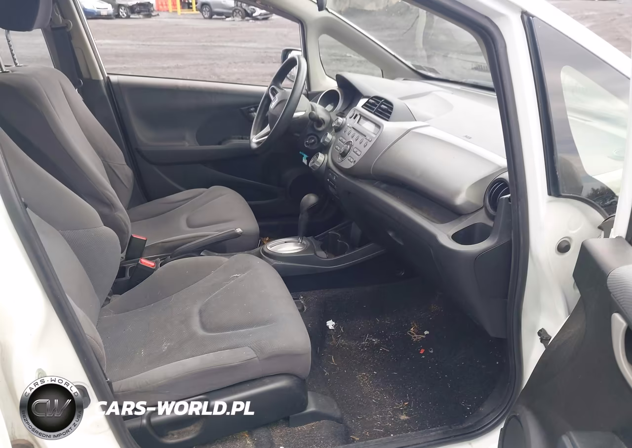 2012 Honda Fit VIN:JHMGE8H36CC035642 - 5