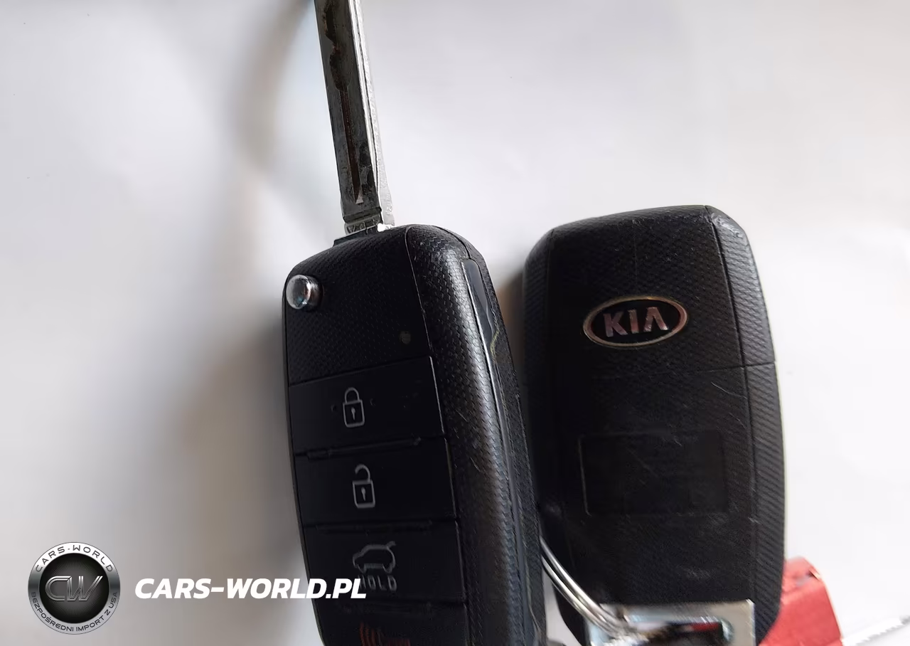 2017 Kia Soul + VIN:KNDJP3A59H7420158 - 11