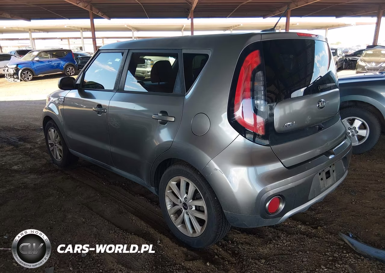 2017 Kia Soul + VIN:KNDJP3A59H7420158 - 3