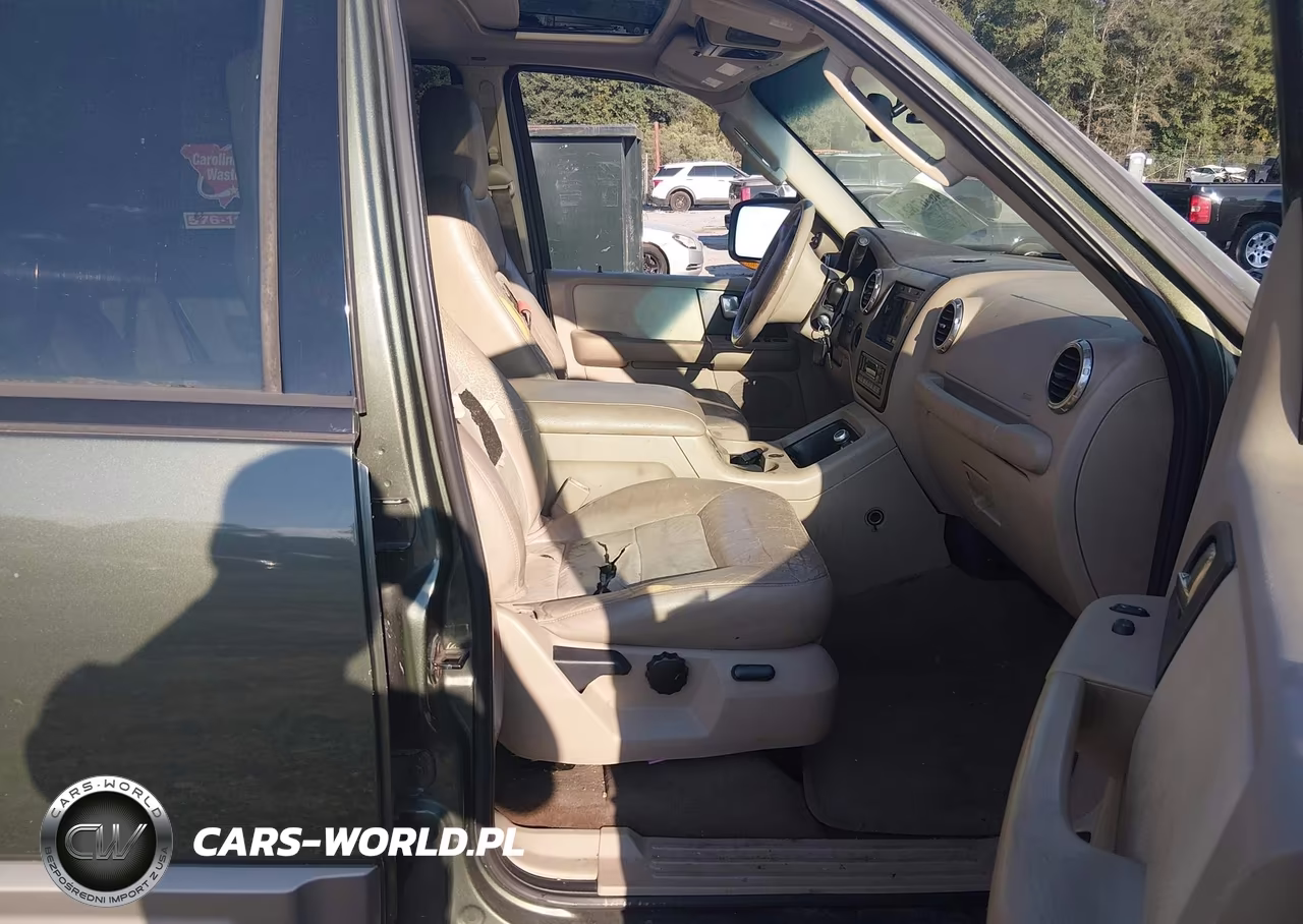 2003 Ford Expedition Eddie Bauer VIN:1FMFU18L33LB66207 - 5