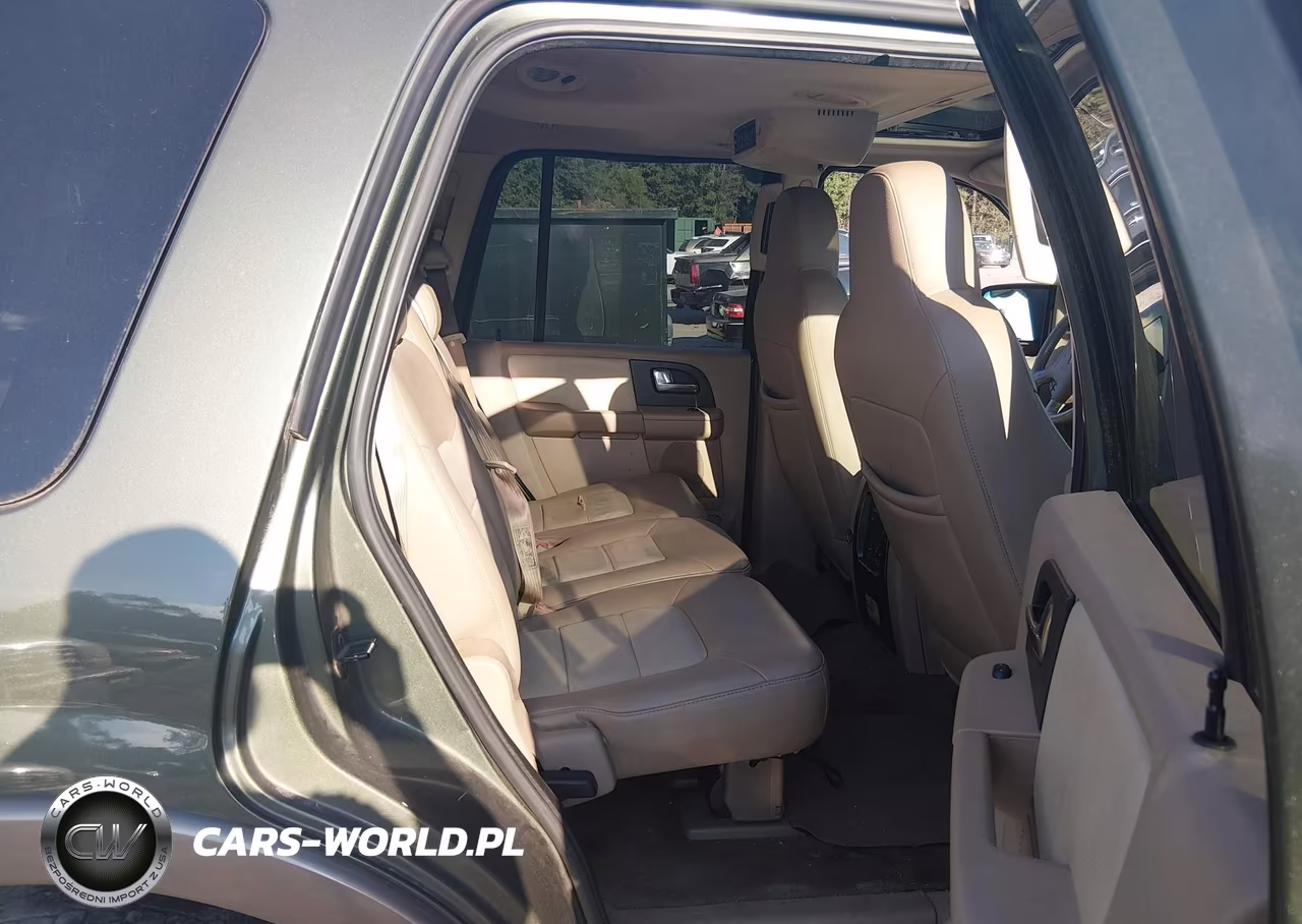 2003 Ford Expedition Eddie Bauer VIN:1FMFU18L33LB66207 - 8