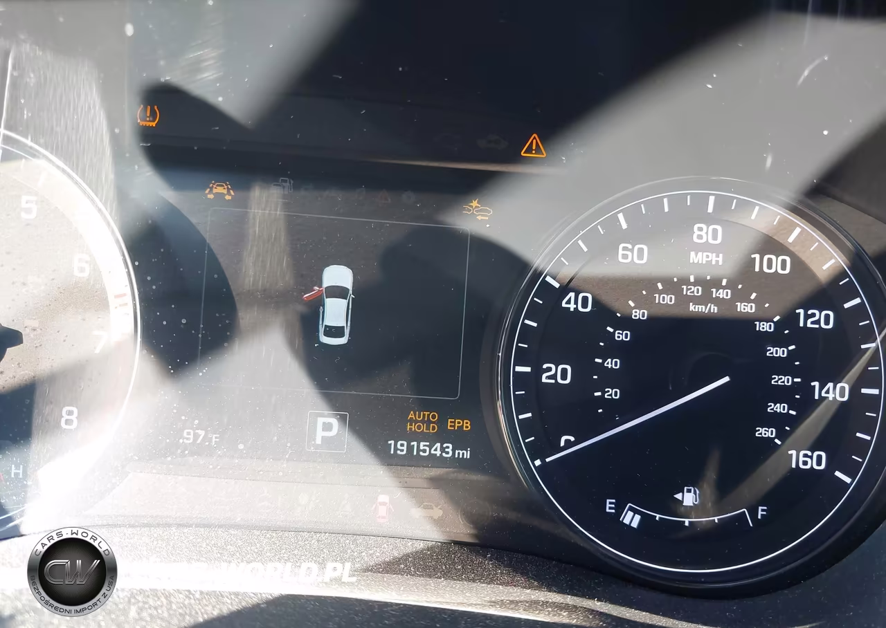 2016 Hyundai Genesis 3.8 VIN:KMHGN4JE5GU111420 - 7