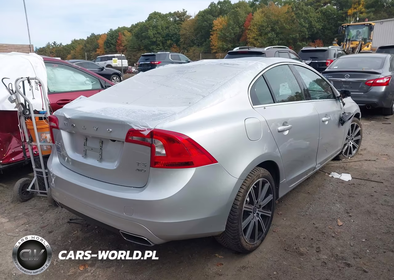 2014 Volvo S60 T5 Platinum VIN:YV1612FH4E2286442 - 4
