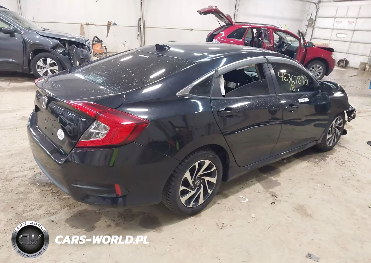 2018 Honda Civic Ex VIN:2HGFC2F7XJH560740 - 4