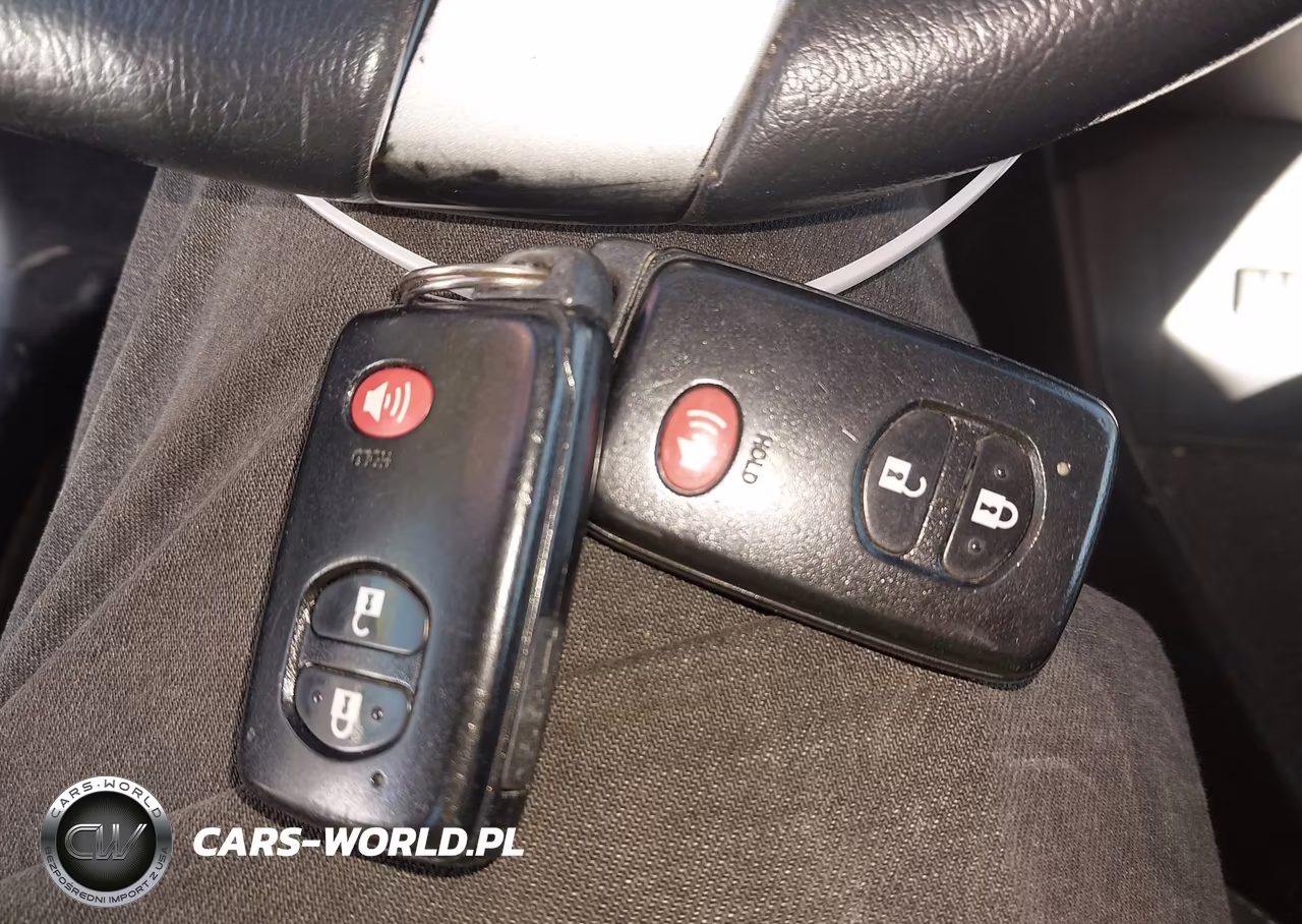 2012 Toyota Prius Four VIN:JTDKN3DU2C1502497 - 11