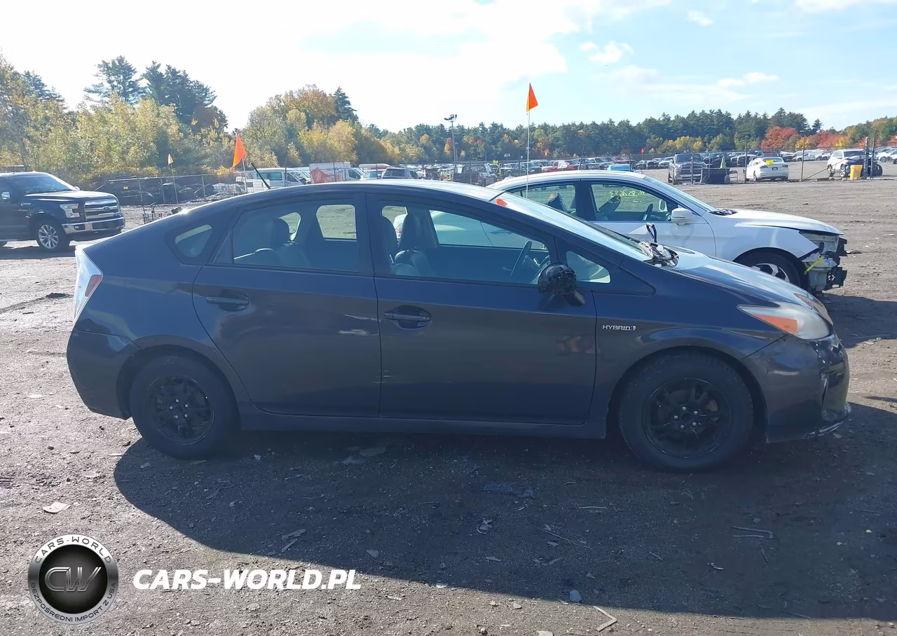 2012 Toyota Prius Four VIN:JTDKN3DU2C1502497 - 13