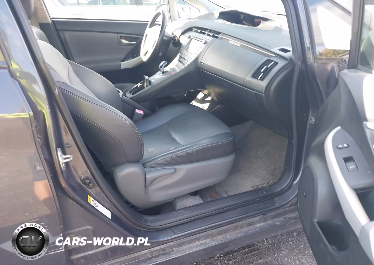 2012 Toyota Prius Four VIN:JTDKN3DU2C1502497 - 5