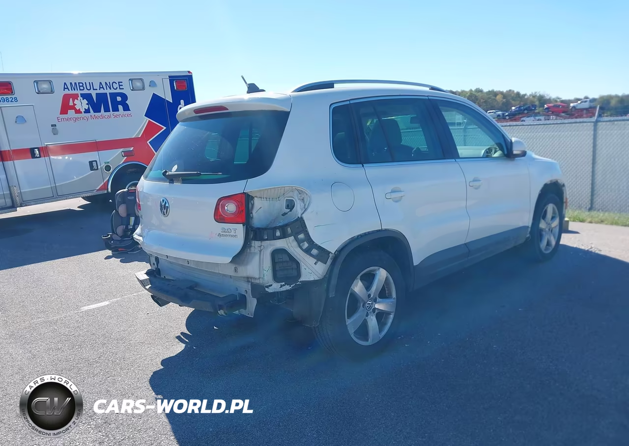 2010 Volkswagen Tiguan Wolfsburg Edition VIN:WVGBV7AX6AW530269 - 4