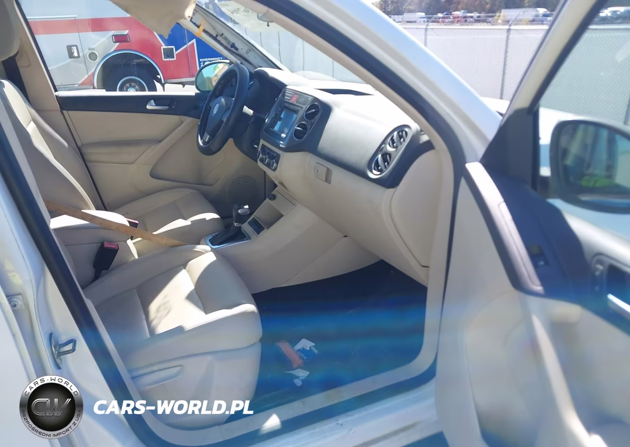 2010 Volkswagen Tiguan Wolfsburg Edition VIN:WVGBV7AX6AW530269 - 5