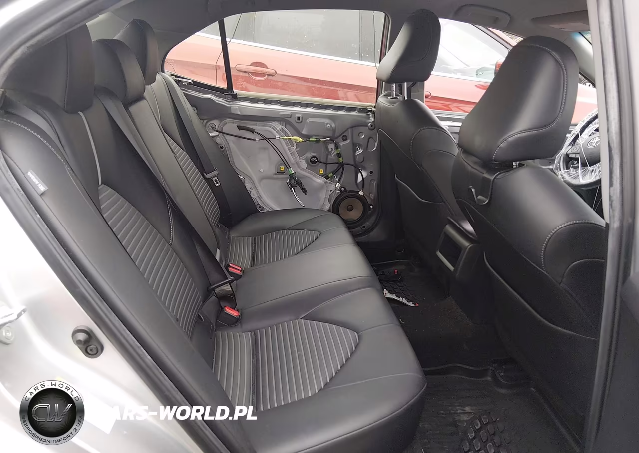 2018 Toyota Camry Se VIN:JTNB11HK5J3050907 - 8