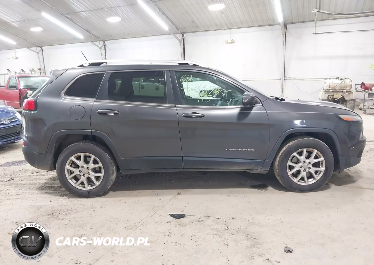 2015 Jeep Cherokee Latitude VIN:1C4PJMCB0FW715236 - 13