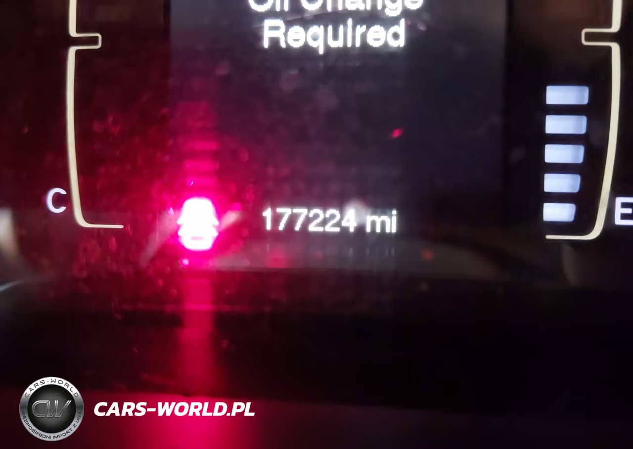 2015 Jeep Cherokee Latitude VIN:1C4PJMCB0FW715236 - 15