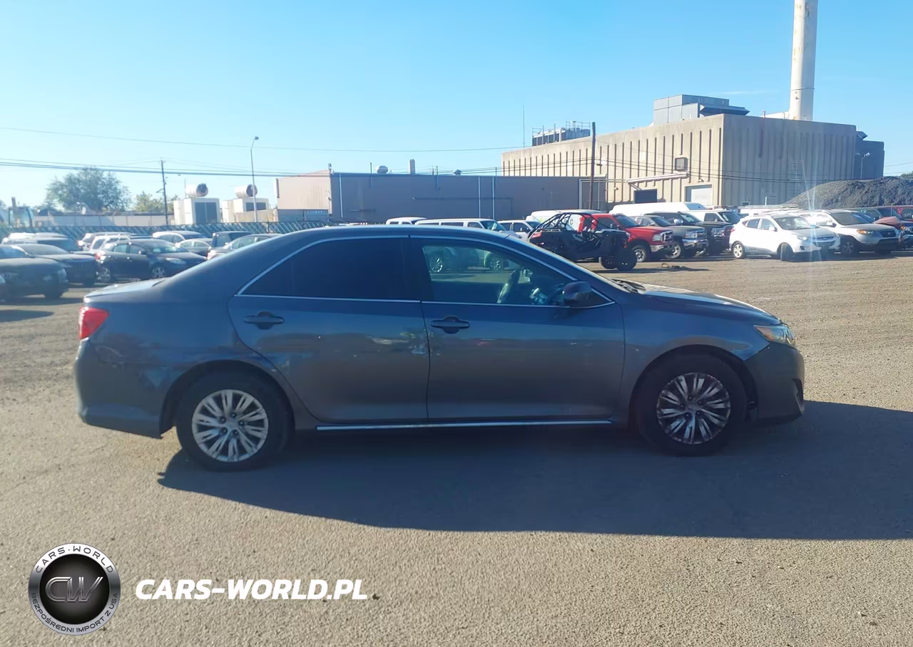 2013 Toyota Camry Le VIN:4T1BF1FK0DU288893 - 13
