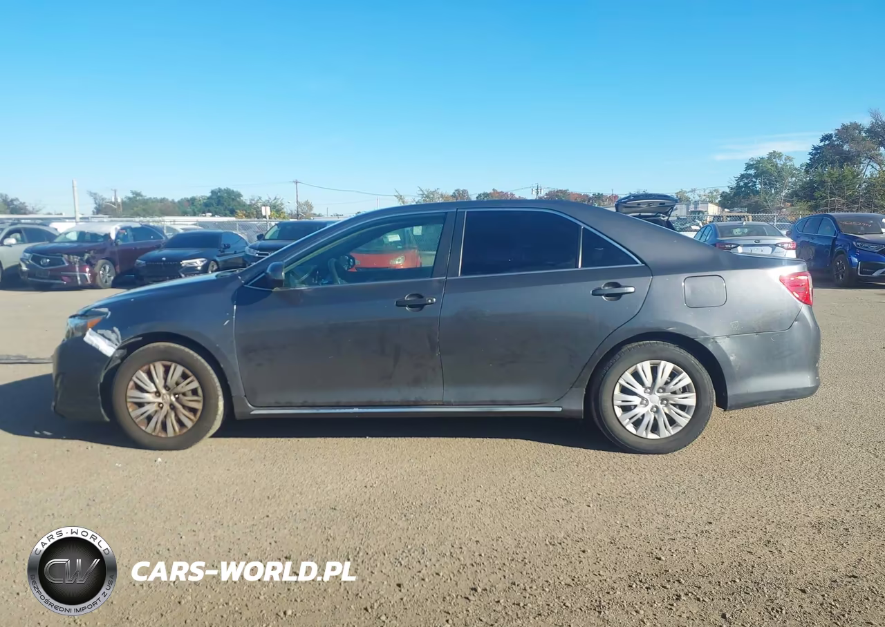 2013 Toyota Camry Le VIN:4T1BF1FK0DU288893 - 14