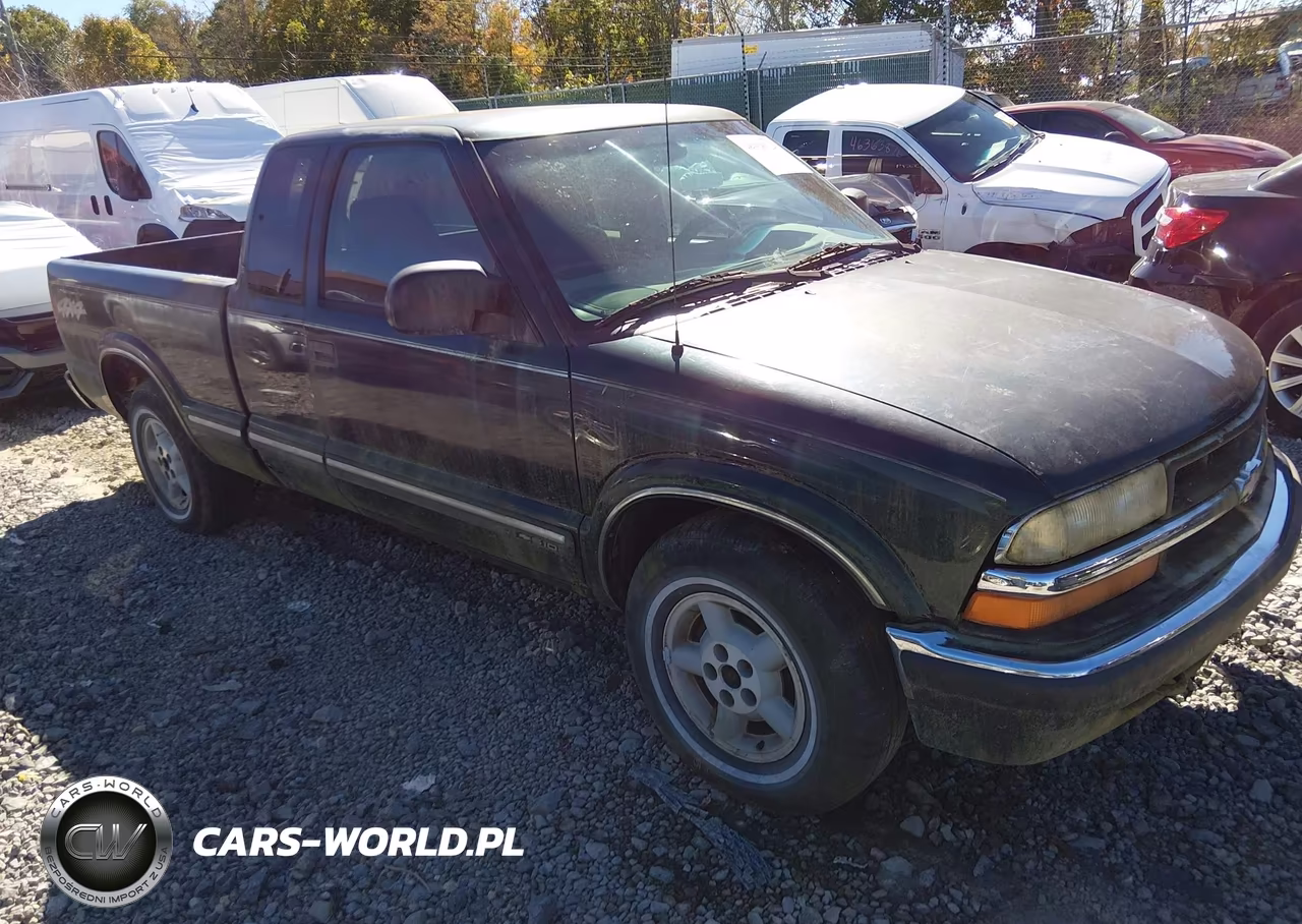 2002 Chevrolet S10 VIN:1GCDT19W628171880 - 1