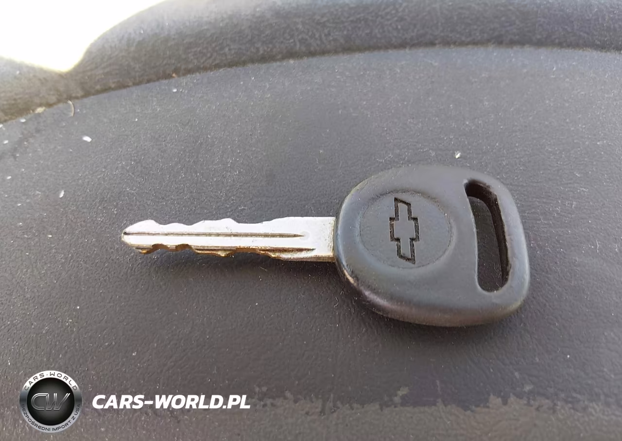 2002 Chevrolet S10 VIN:1GCDT19W628171880 - 11