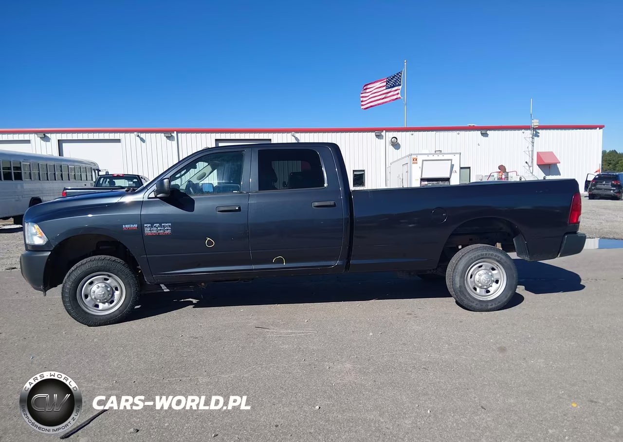 2018 Ram 2500 Tradesman 4X4 8' Box VIN:3C6TR5HT5JG300703 - 17