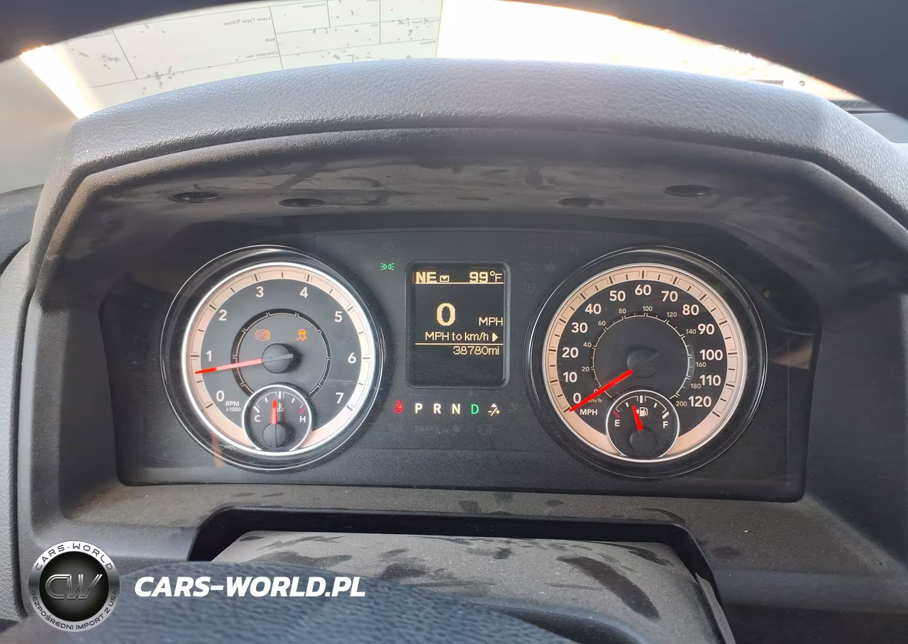 2018 Ram 2500 Tradesman 4X4 8' Box VIN:3C6TR5HT5JG300703 - 7