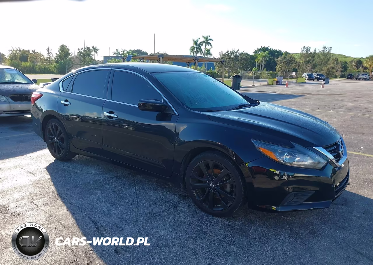 2017 Nissan Altima 2.5 Sr – zdjęcie 1 z 12