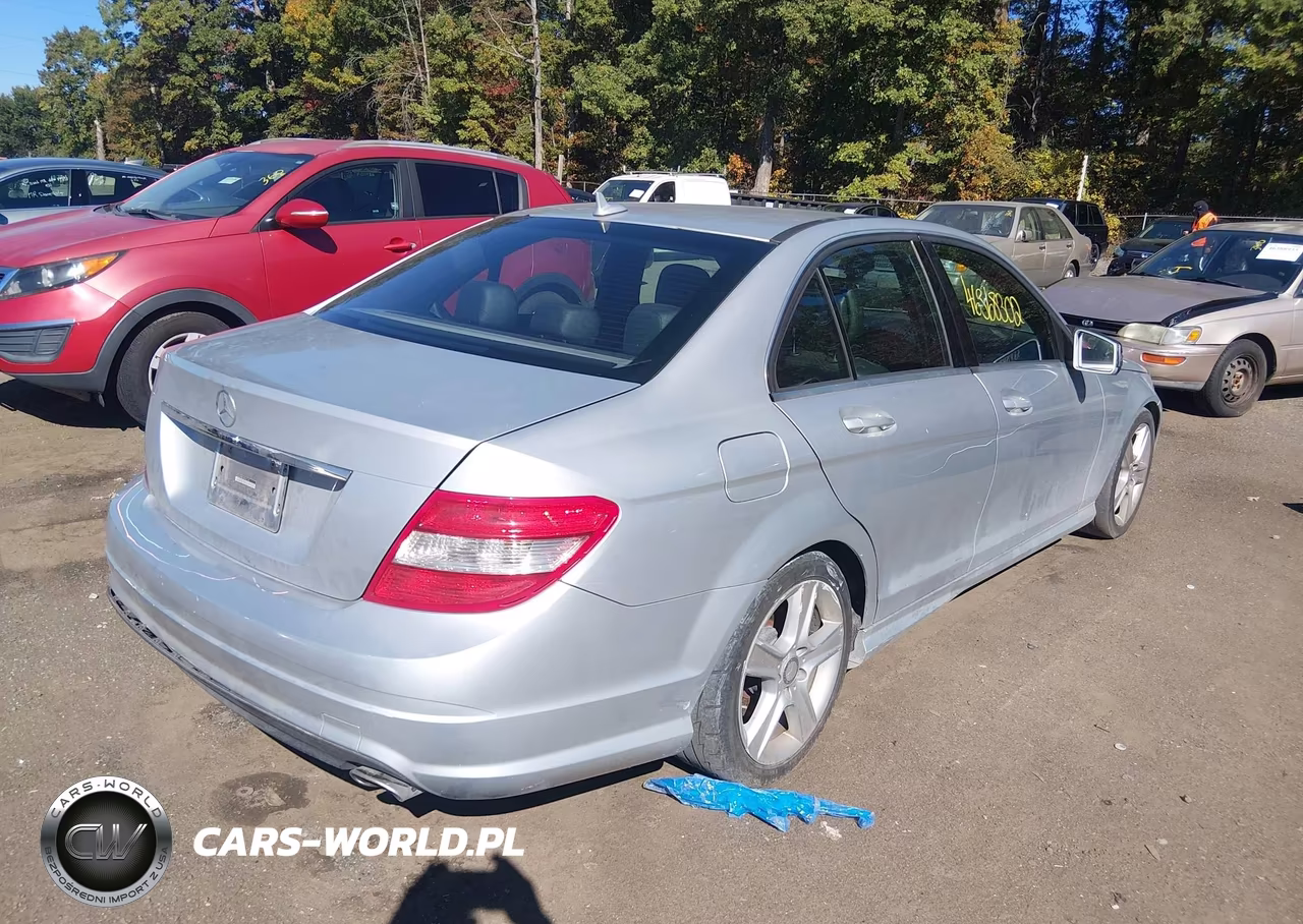 2010 Mercedes-Benz C 300 Sport 4Matic VIN:WDDGF8BB1AF407159 - 4
