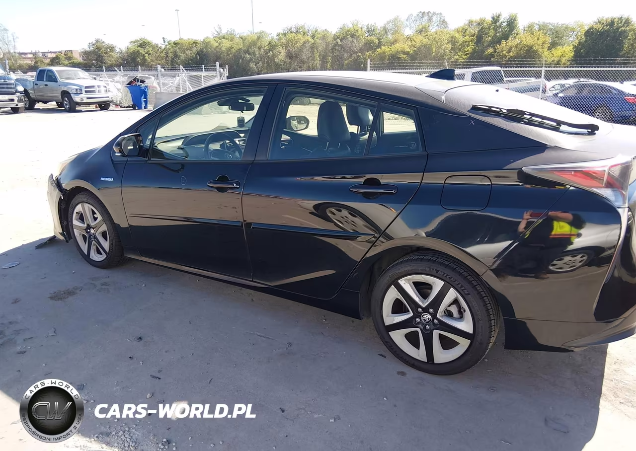 2016 Toyota Prius Three Touring VIN:JTDKARFUXG3506061 - 14
