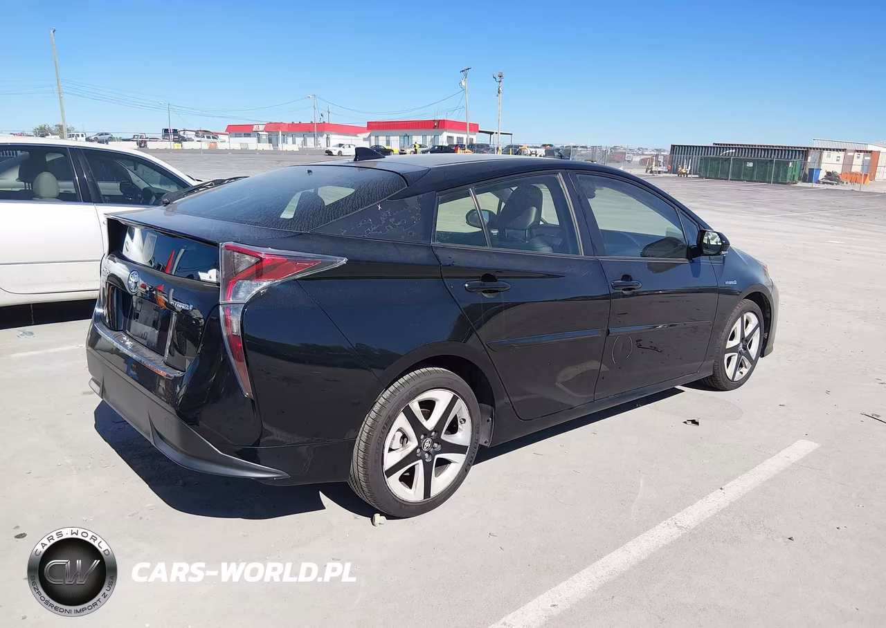2016 Toyota Prius Three Touring VIN:JTDKARFUXG3506061 - 4