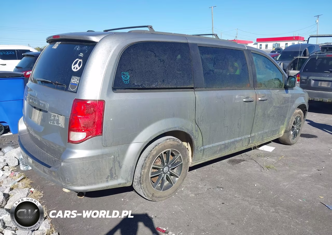 2018 Dodge Grand Caravan Se Plus VIN:2C4RDGBG4JR256518 - 4