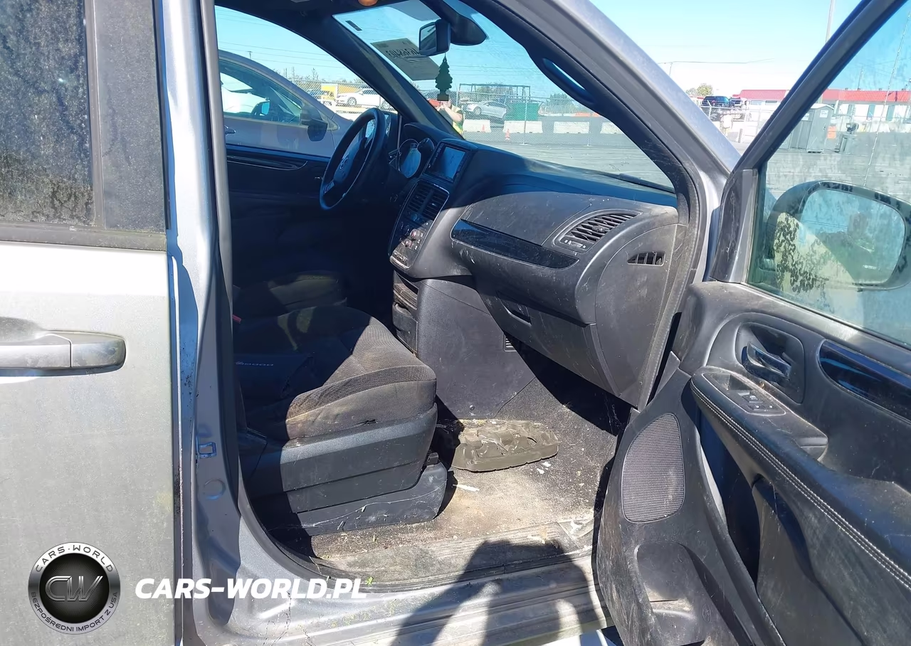 2018 Dodge Grand Caravan Se Plus VIN:2C4RDGBG4JR256518 - 5