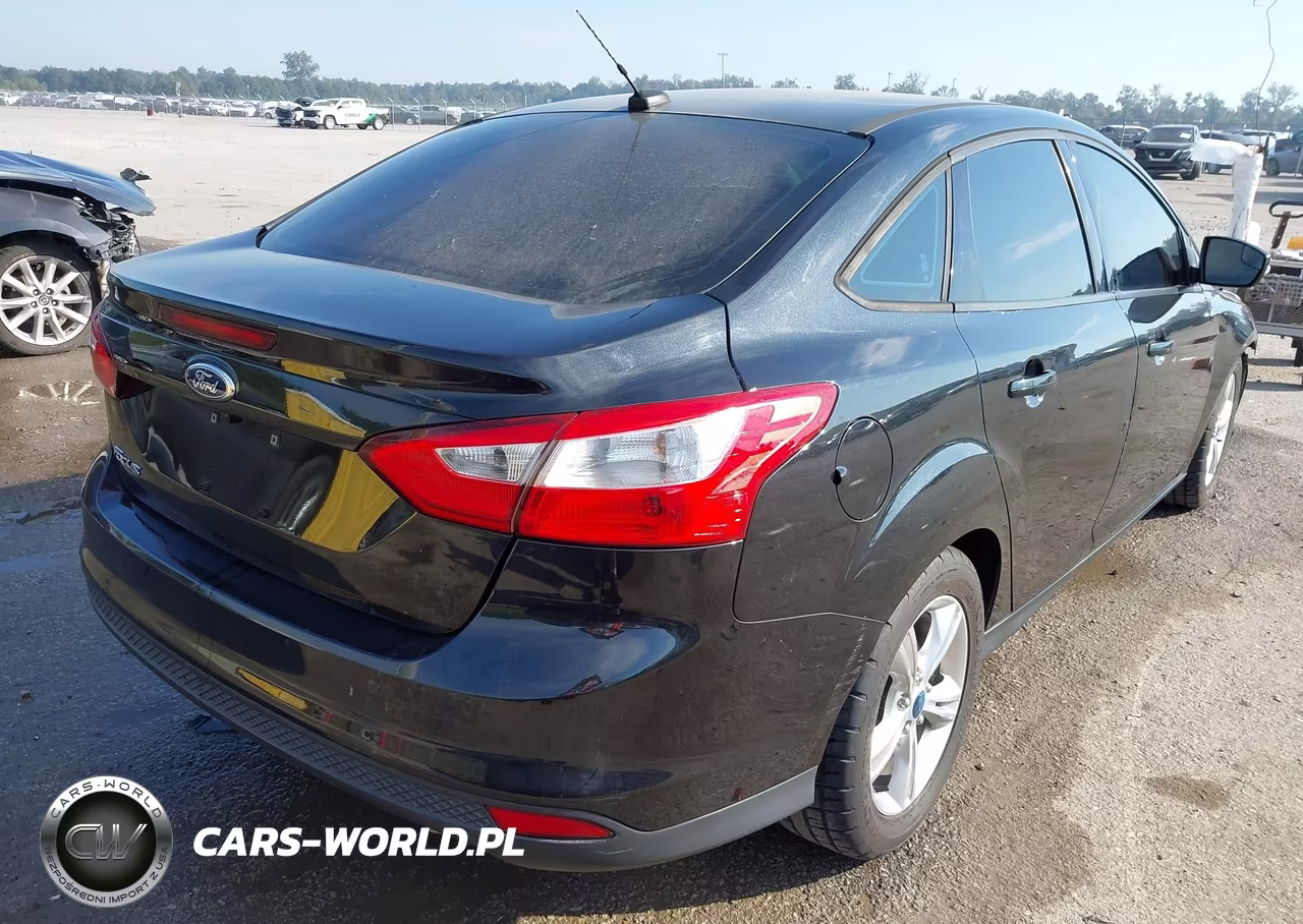 2014 Ford Focus Se VIN:1FADP3F20EL152959 - 4