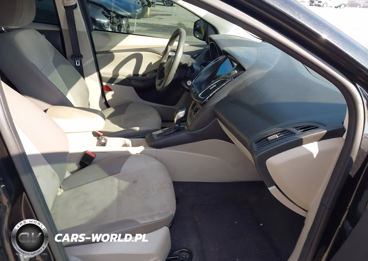 2014 Ford Focus Se VIN:1FADP3F20EL152959 - 5