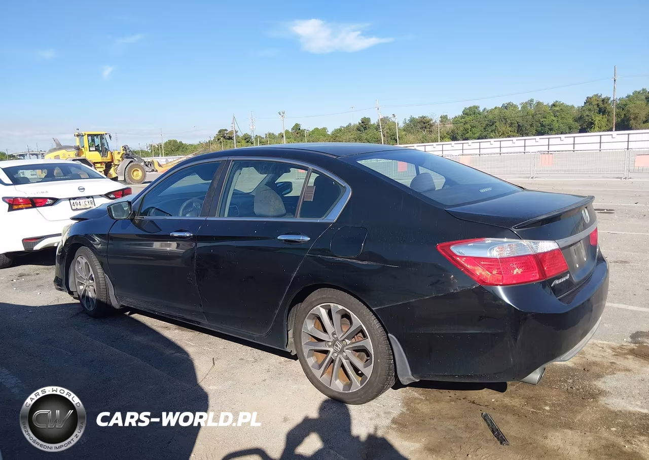 2015 Honda Accord Sport VIN:1HGCR2F56FA061956 - 14