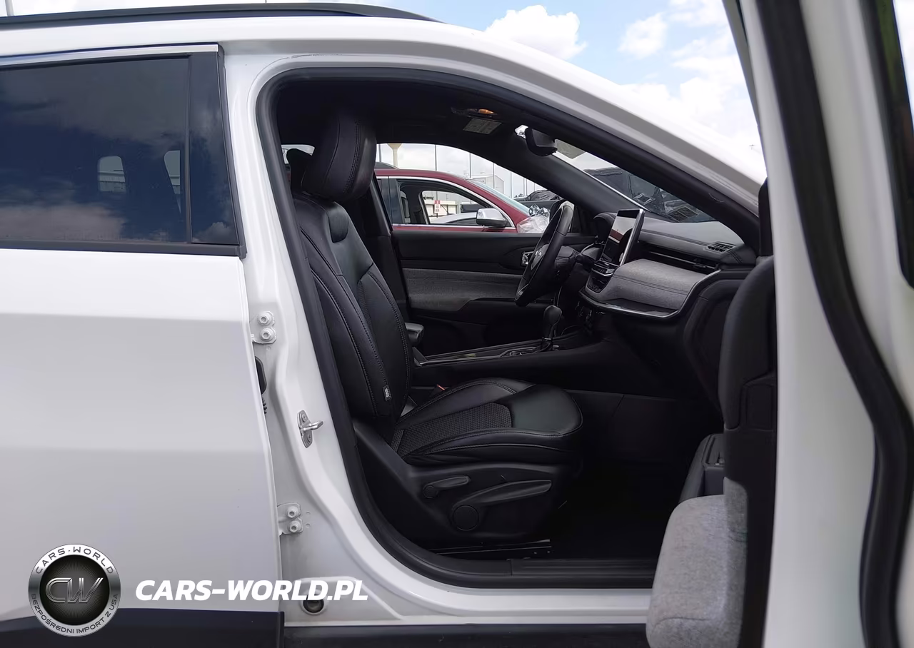 2024 Jeep Compass Latitude 4X4 VIN:3C4NJDBNXRT111626 - 5