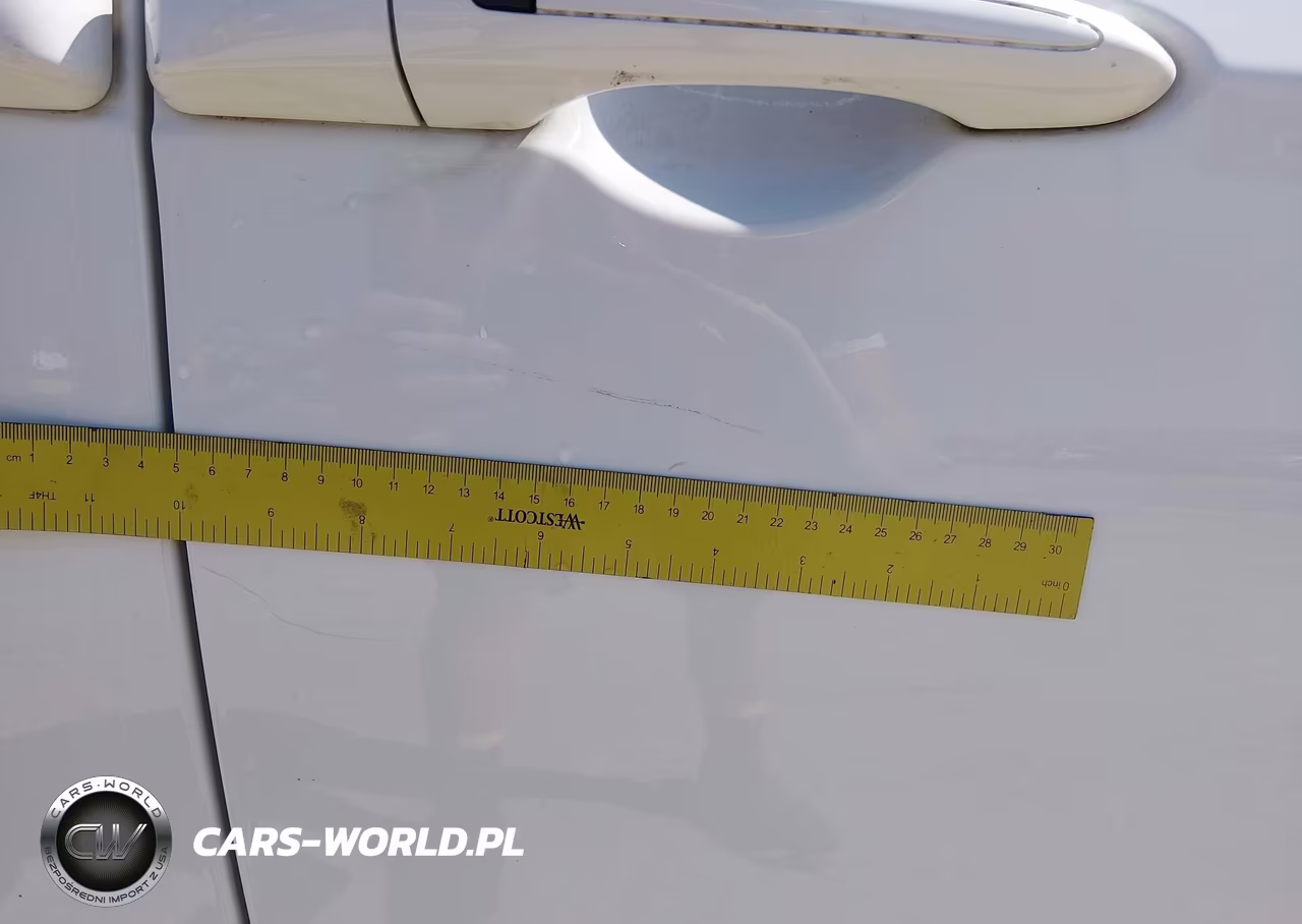 2023 Chrysler Pacifica Hybrid Touring L VIN:2C4RC1L7XPR569449 - 14
