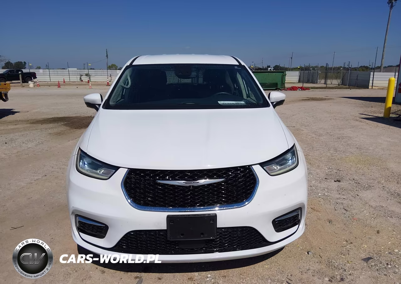 2023 Chrysler Pacifica Hybrid Touring L VIN:2C4RC1L7XPR569449 - 17