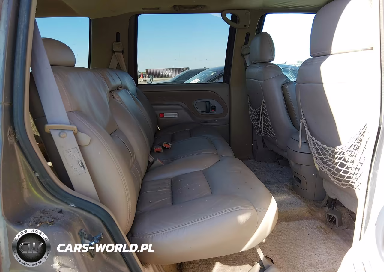 1998 Chevrolet Tahoe Ls VIN:1GNEK13R0WJ345703 - 8